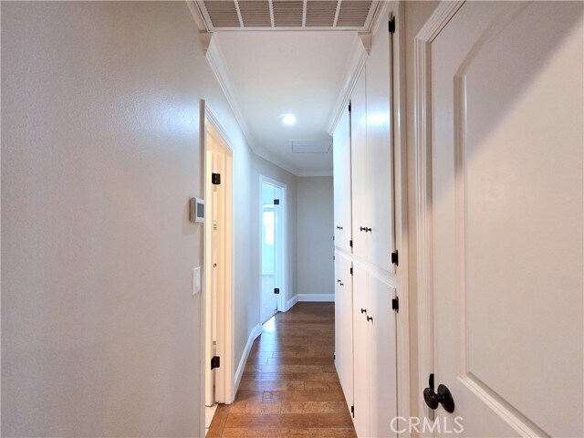 Building Photo - 10422 S Oakhaven Dr