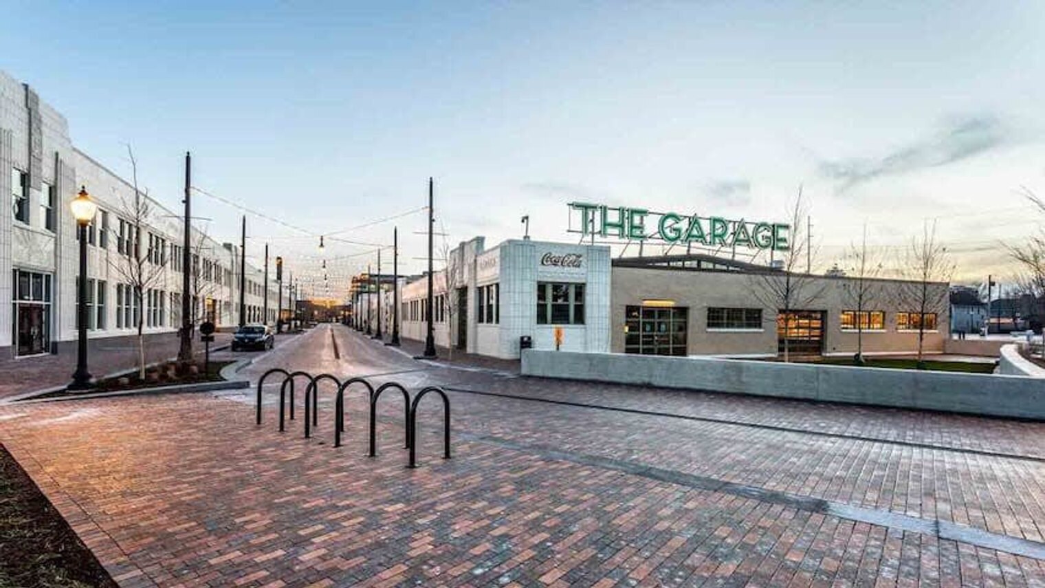 Building Photo - 747 N College Ave