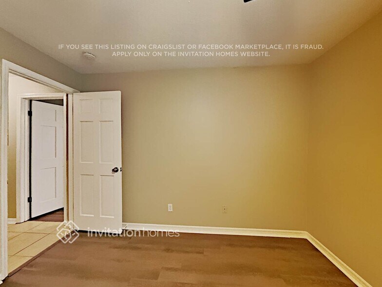 Building Photo - 715 Foxglove Pl