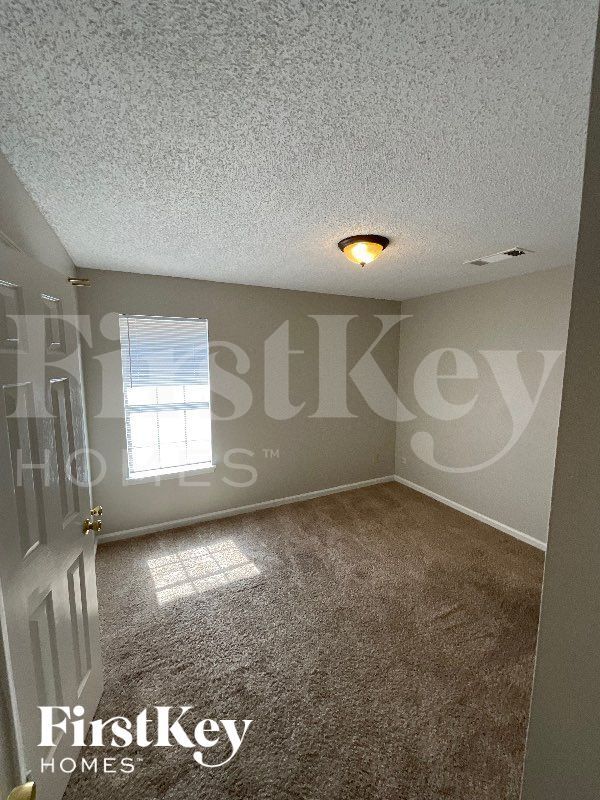 Building Photo - 1809 Black Bear Cir W
