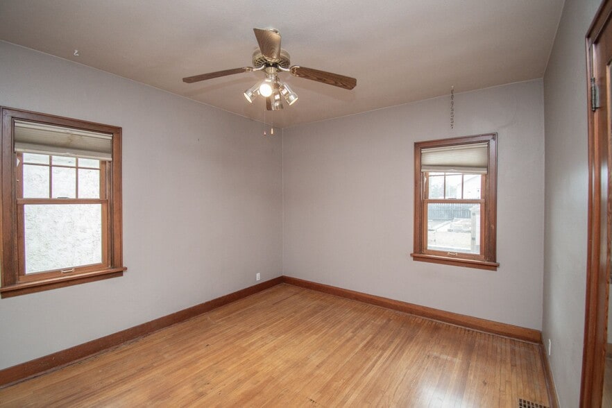 Building Photo - 2116 S Euclid Ave