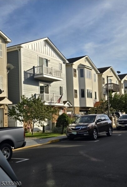 Building Photo - 89 Sumo Village Ct