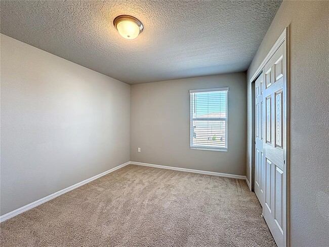 Building Photo - 5251 Meredrew Ln