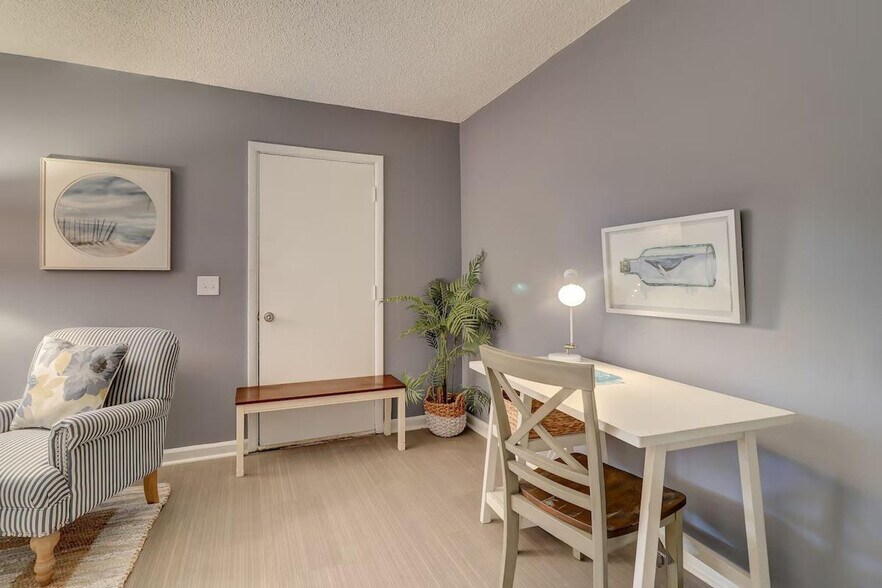 Building Photo - 400 William Hilton Pkwy