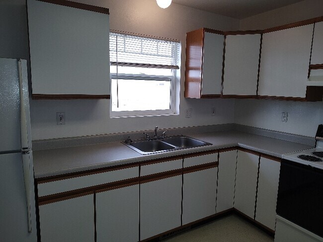 Building Photo - 422 Harrison Ave