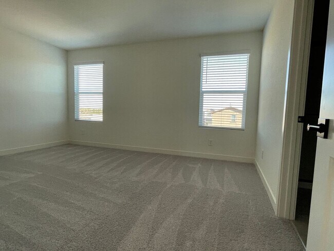 Building Photo - Southwest Las Vegas 2024 Gated Community Brand New Home ,Silverado Ranch  area