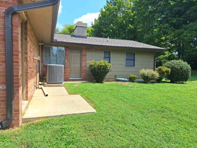 Building Photo - 6826 Dorchester Dr NW