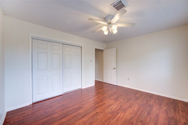 Building Photo - 14823 Atterbury Dr