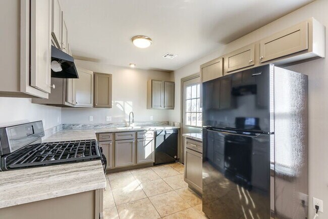 Building Photo - 2412 NW 40th St