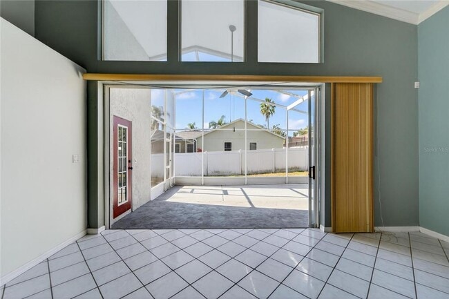 Building Photo - 4517 Oak River Cir