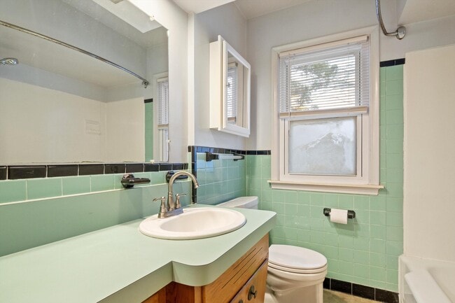 Building Photo - 17133 Delaware Ave