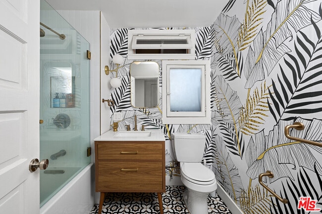 Building Photo - 34 Park Ave