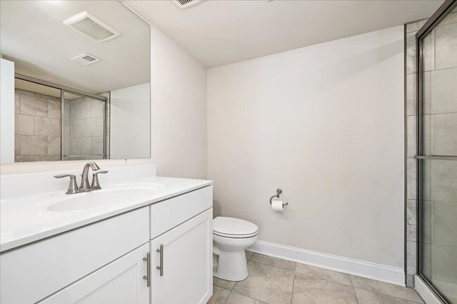 Building Photo - 1 month free with 24-month lease! Attracti...
