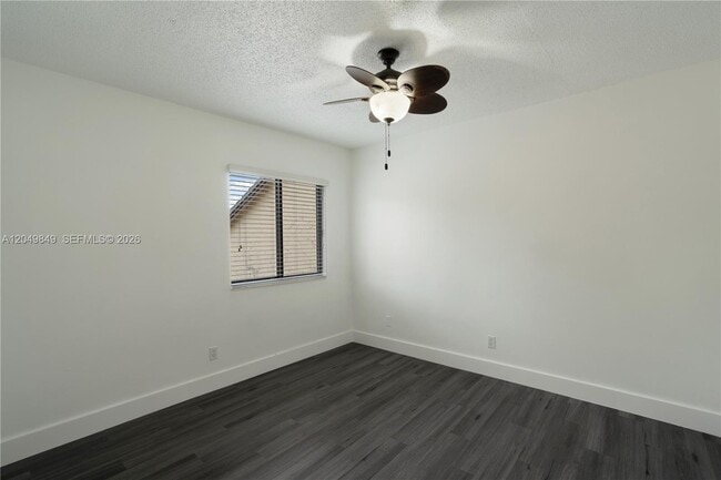 Building Photo - 9587 SW 148th Ave Cir S
