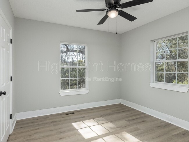 Building Photo - 5350 Slayton Ave