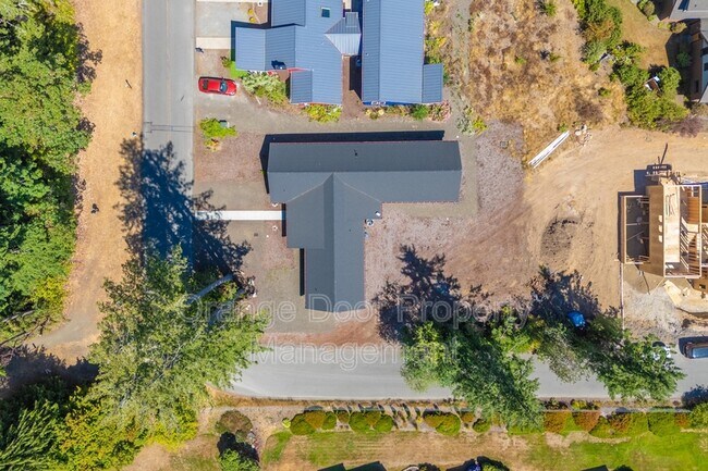 Building Photo - 7009 Stanich Ave