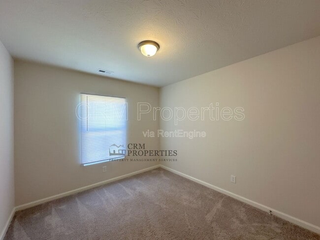 Building Photo - 1138 Deer Trail