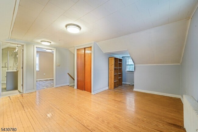 Building Photo - 1030 Jassamine Way