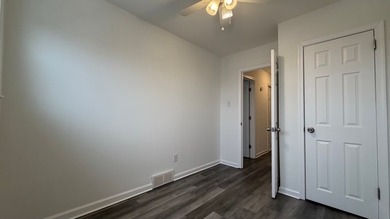 Building Photo - 12611 Biscayne Dr