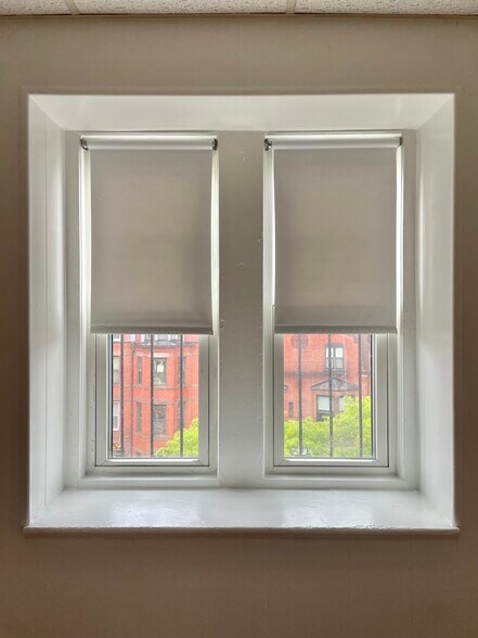 Building Photo - 272 Newbury St
