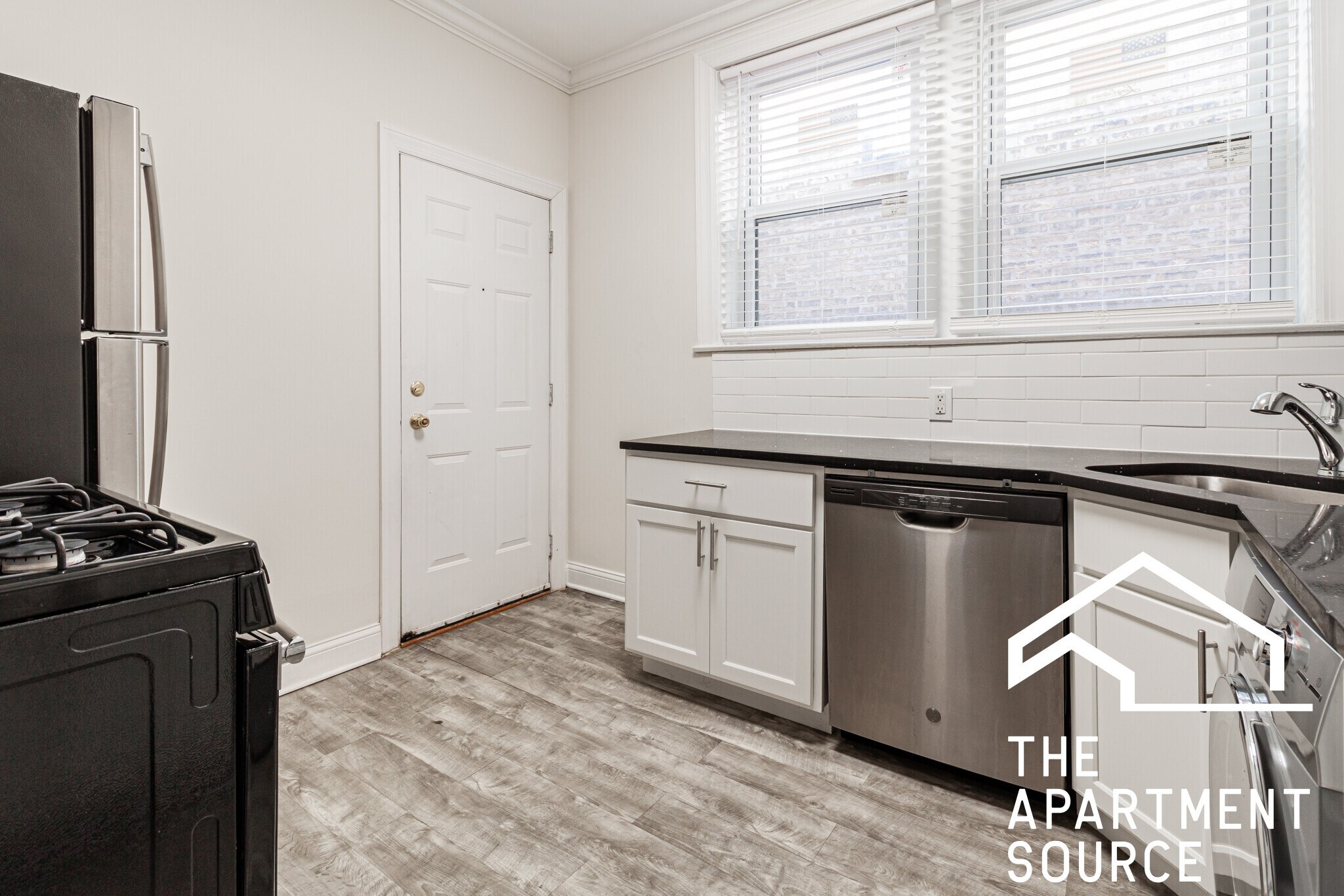 Building Photo - 1132 Maple Ave