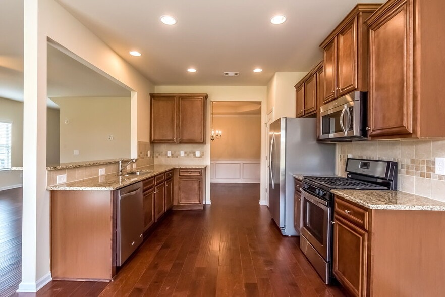 Building Photo - 803 Kite Way