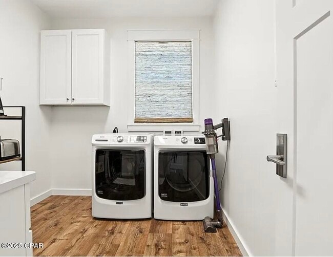 Building Photo - 3555 Sanctuary Dr