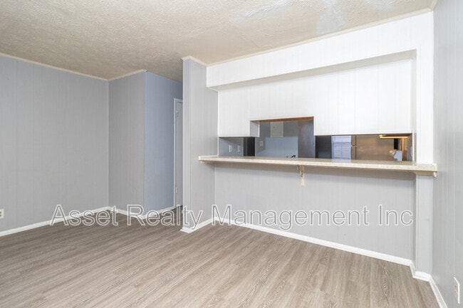 Building Photo - 9157 Cedarpark Ln NW