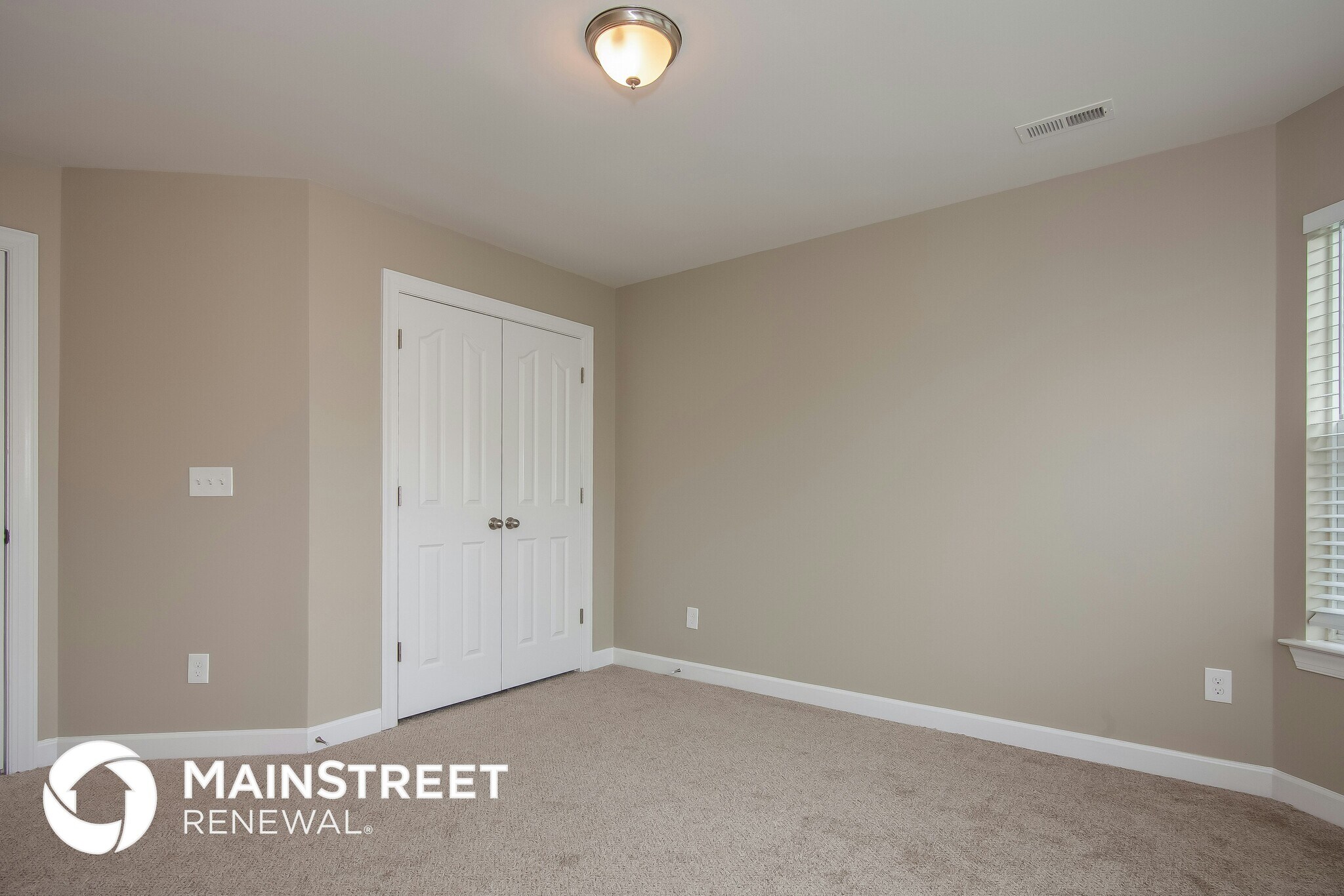 Building Photo - 453 Clearwater Dr