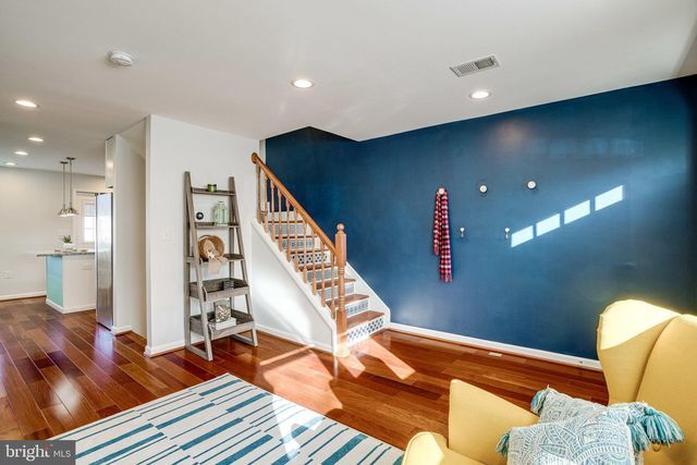 Building Photo - 4214 Gault Pl NE