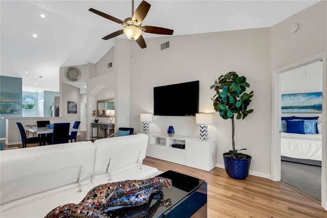 Building Photo - 421 Enclave Pl