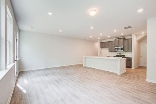 Building Photo - 297 Whitetail Cir