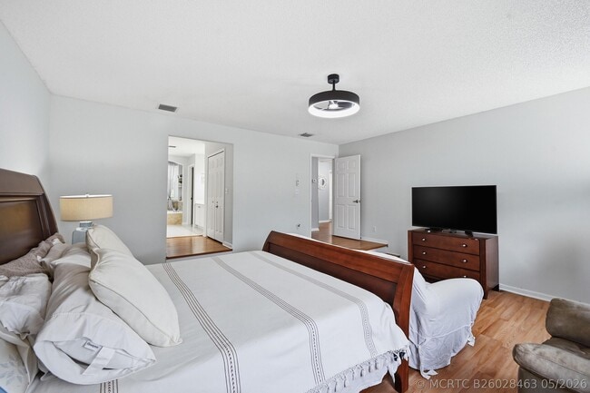 Building Photo - 15073 Oak Chase Ct