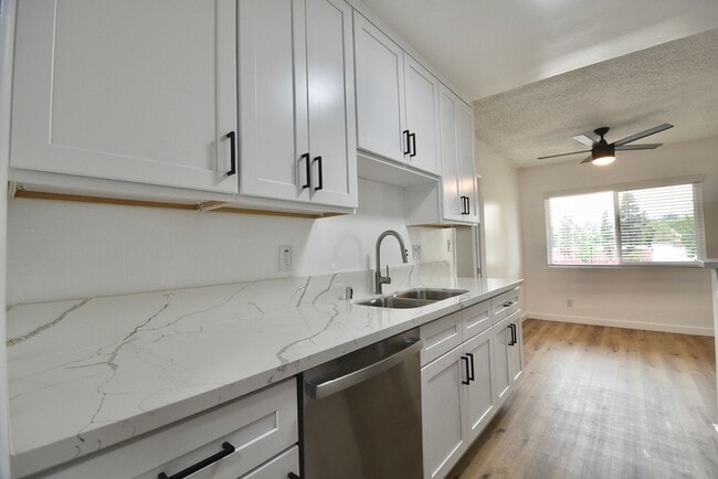Building Photo - 5440 Quakertown Ave