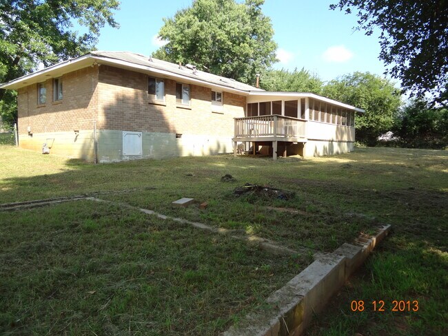 Building Photo - 152 Kendrick Ct