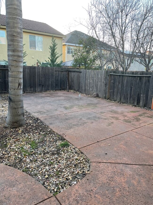 Building Photo - LARGE TWO STORY HOME IN ROCKLIN WITH 4 BEDROOM PLUS DEN & BONUS ROOM