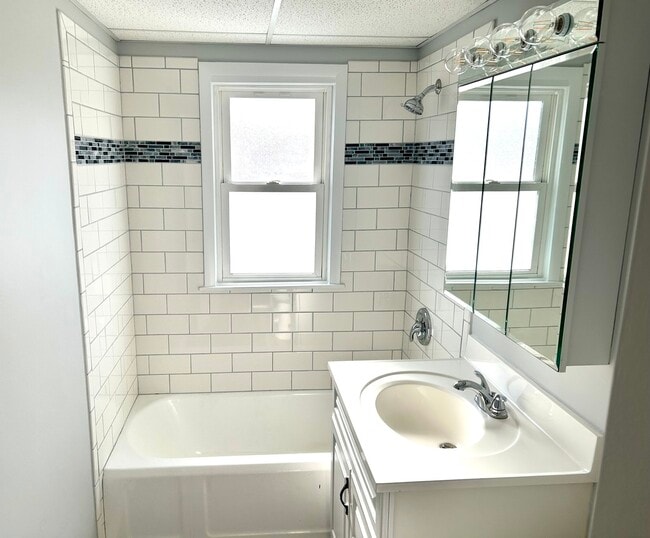 Building Photo - 219 Osage St