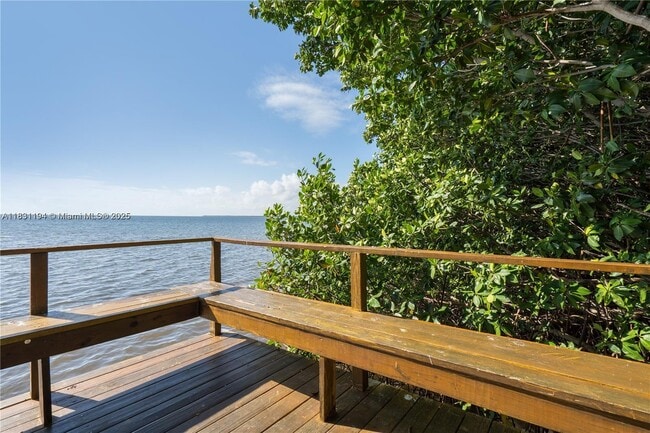 Building Photo - 6204 Paradise Point Dr