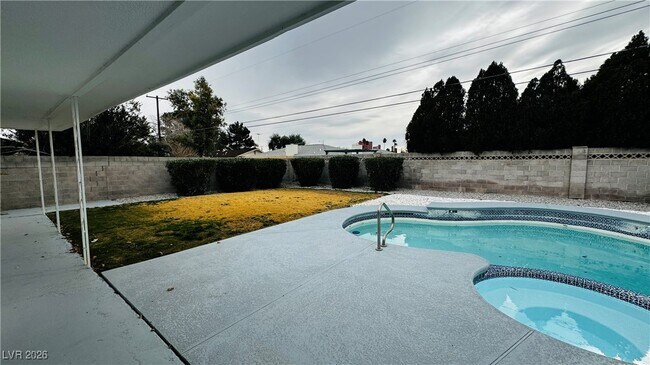 Building Photo - 2905 Mason Ave