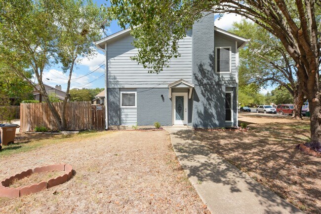 Building Photo - 6020 Westcreek Dr