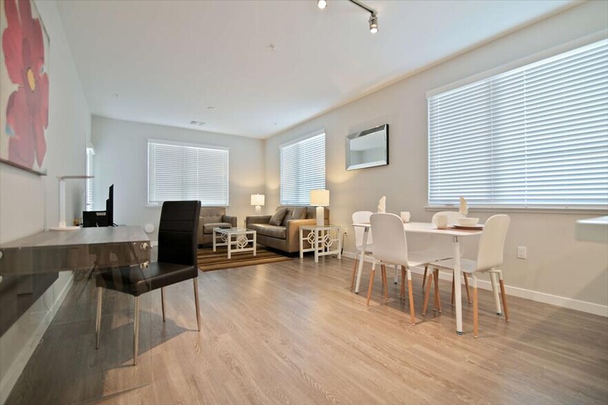 Building Photo - 3639 Haven Ave