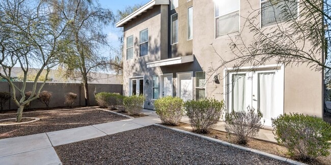 Building Photo - Roosevelt West Townhomes