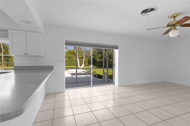 Building Photo - 13790 SW 80th Ave