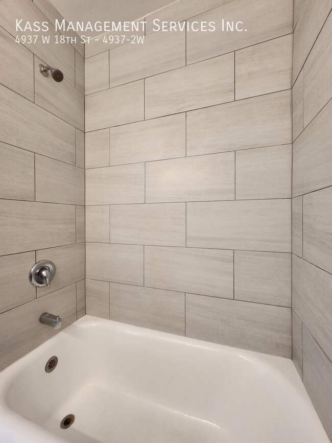 Building Photo - 4937 W 18th St