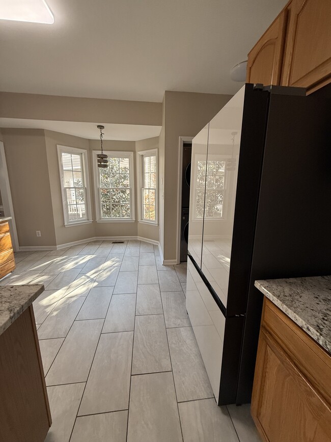 kitchen/breakfast nook - 110 Sudbury Ln