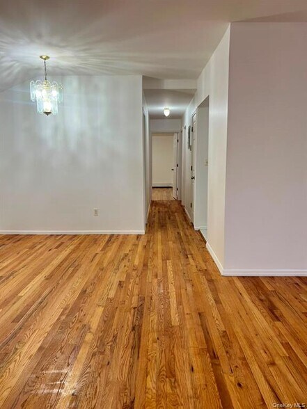 Building Photo - 670 Schenck Ave