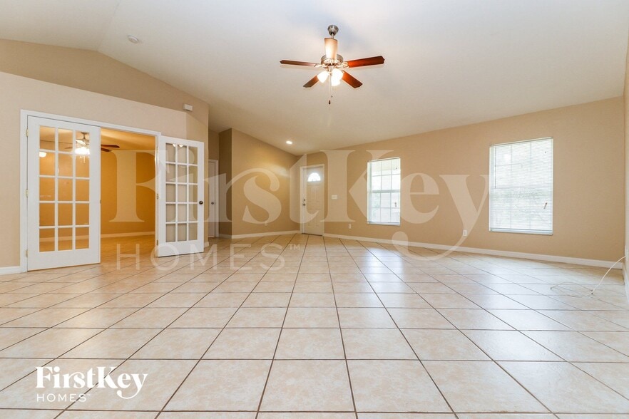 Building Photo - 314 Shore Dr