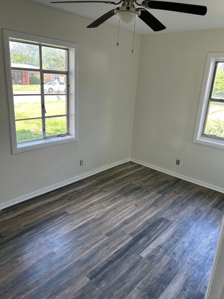 Building Photo - 3007 Curtis Dr