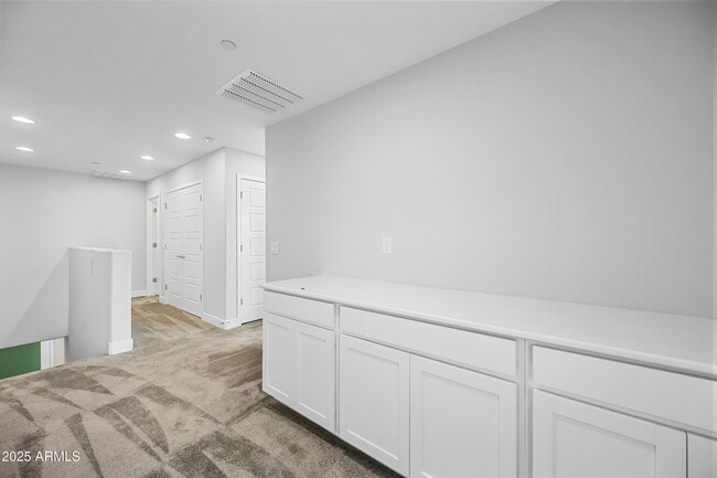 Building Photo - 1250 Abbey Ln