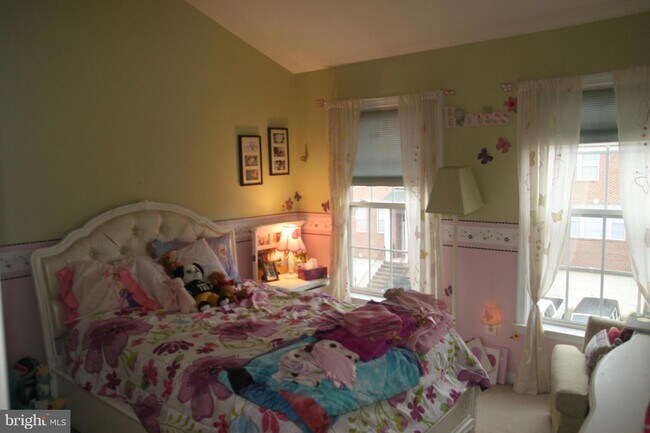 Building Photo - 20925 Cheyenne Terrace